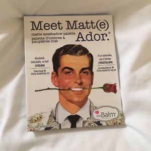 Meet Matt(e) Ador EYESHADOW PALETTE